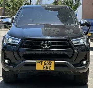 Toyota Hilux Revo Double Cab Deisel 2.4 AWD 2022 Black