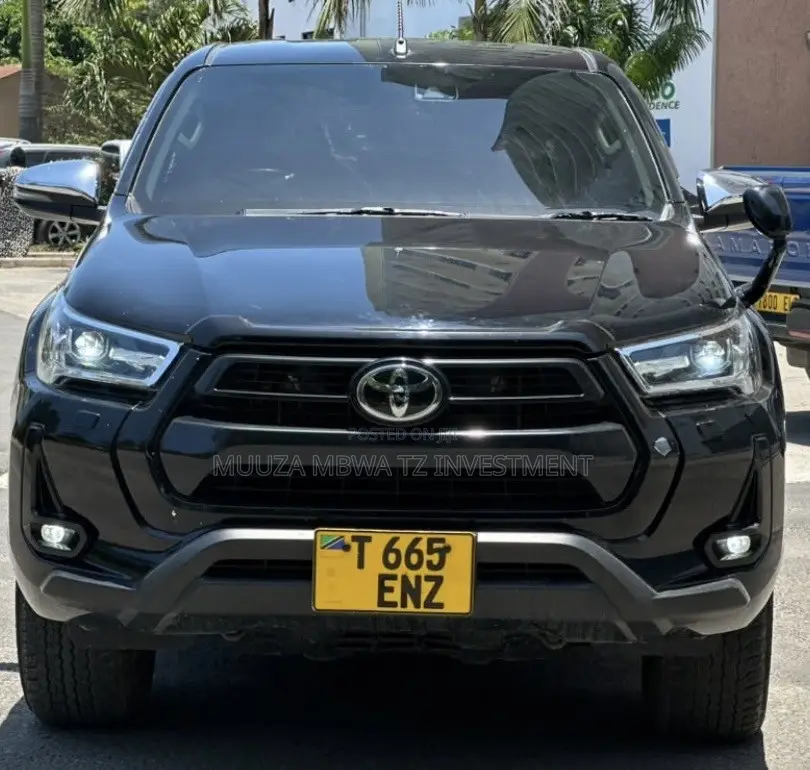 Toyota Hilux Revo Double Cab Deisel 2.4 AWD 2022 Black