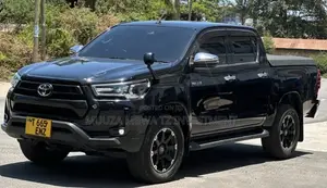 Toyota Hilux Revo Double Cab Deisel 2.4 AWD 2022 Black