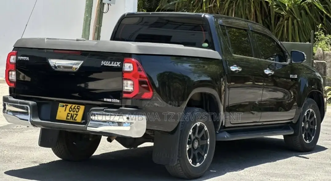 Toyota Hilux Revo Double Cab Deisel 2.4 AWD 2022 Black