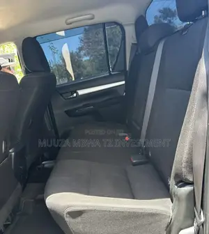 Toyota Hilux Revo Double Cab Deisel 2.4 AWD 2022 Black