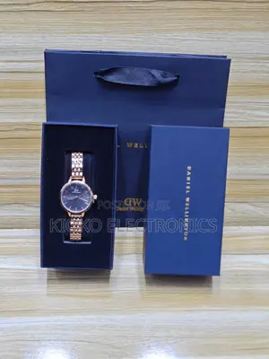 ( Dw) Daniel Wellington