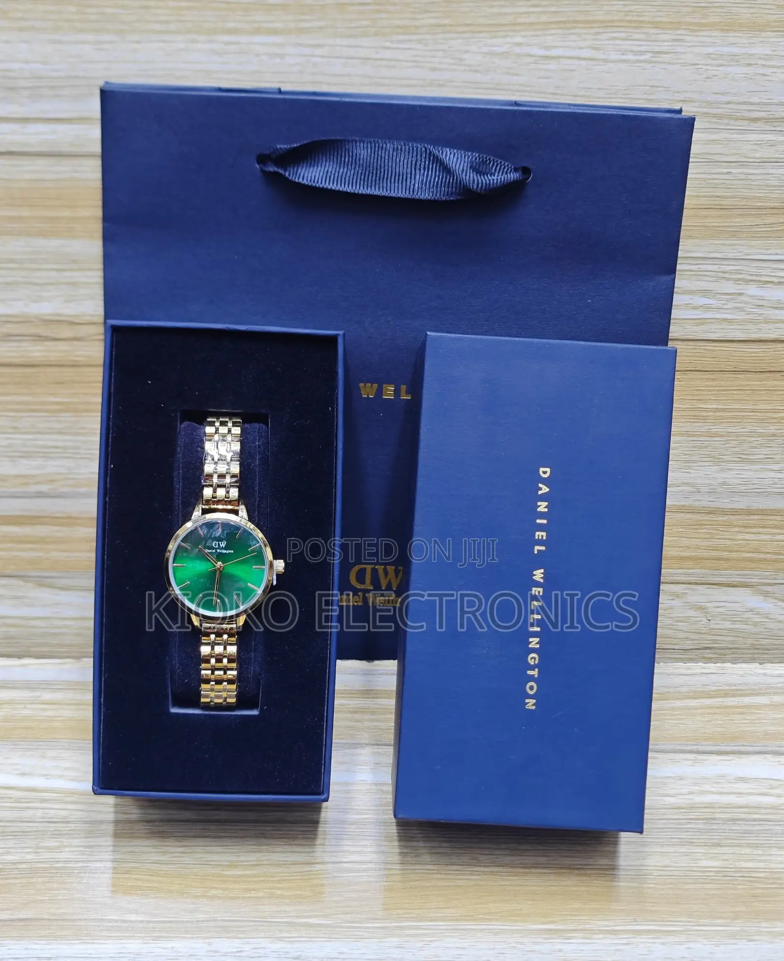 ( Dw) Daniel Wellington