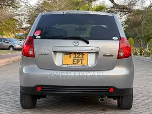 Mazda Verisa 2004 Gray