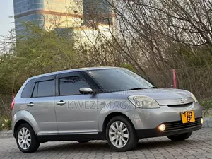 Mazda Verisa 2004 Gray