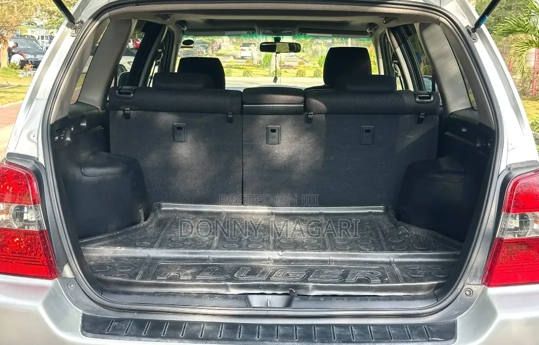 Toyota Kluger 2004 Silver