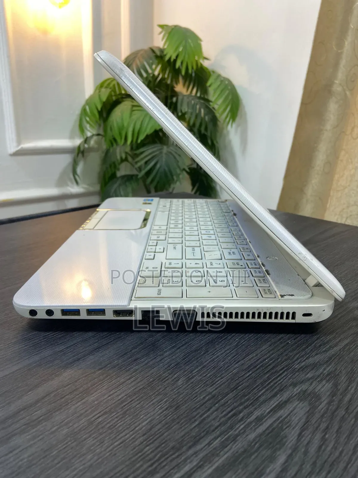 Laptop Toshiba Satellite C650D 4GB Intel Core i5 HDD 500GB