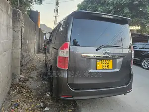 Toyota Noah 2008 Gray