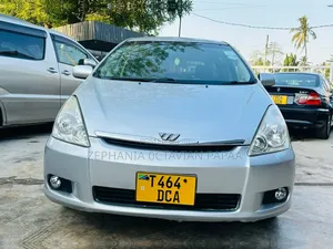 Toyota Wish 2005 Silver
