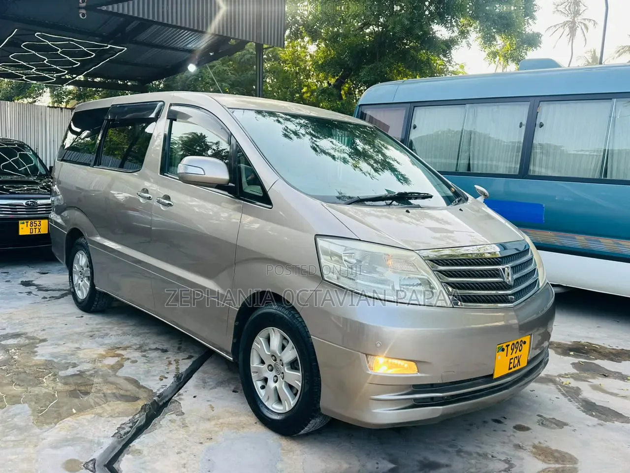 Toyota Alphard 2006 Beige
