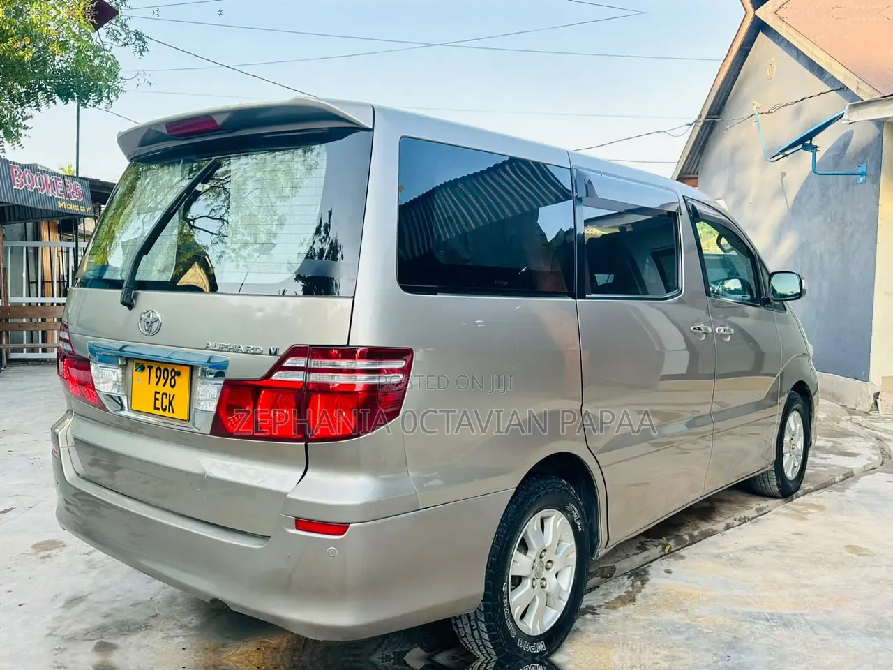 Toyota Alphard 2006 Beige