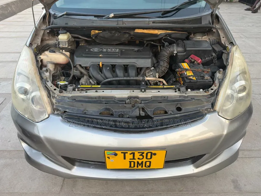 Toyota Wish 2006 Gray