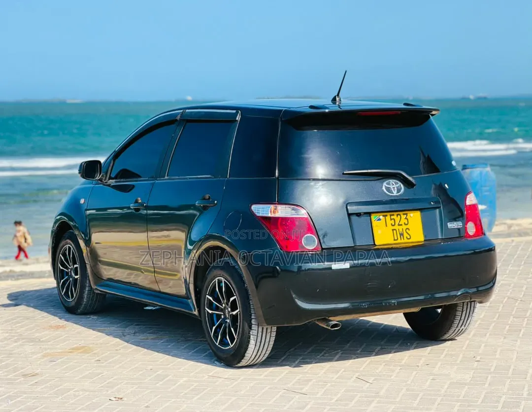 Toyota IST 2006 Black