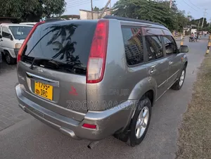 Nissan X-Trail 2002 Gray