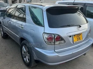 Toyota Harrier 2006 Silver