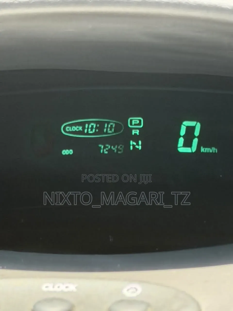 Toyota Vitz 2001 Pink