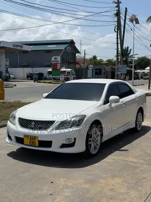 Toyota Crown 2009 White