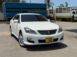 Toyota Crown 2009 White