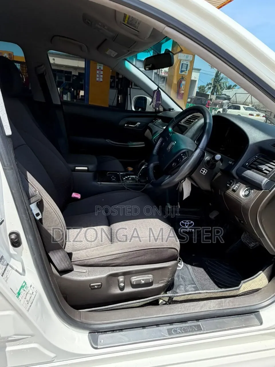 Toyota Crown 2009 White