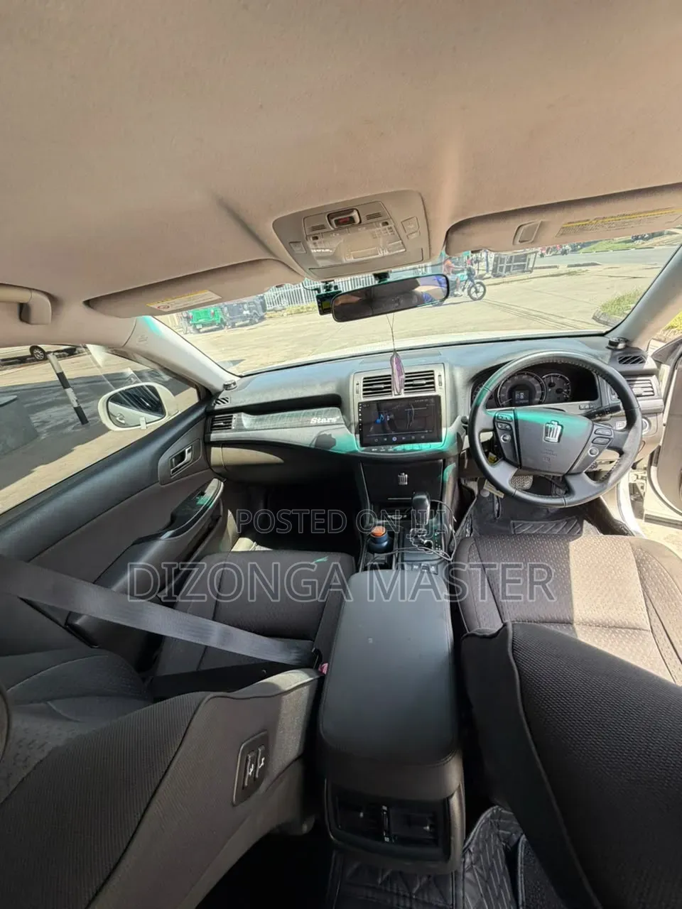 Toyota Crown 2009 White