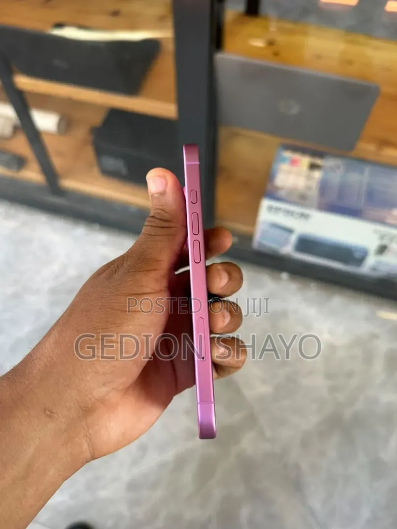 New Apple iPhone 16 256 GB Pink