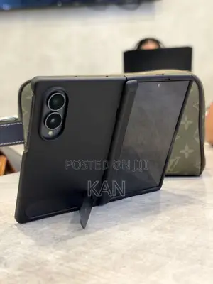 Galaxy Fold 8 -Torras Ostand L1 Case
