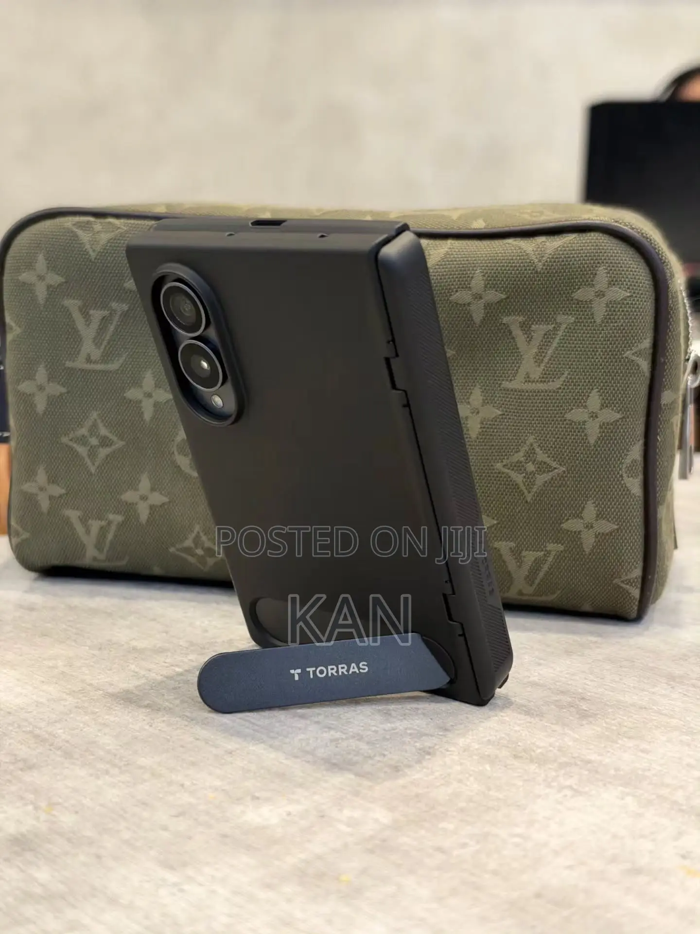 Galaxy Fold 8 -Torras Ostand L1 Case