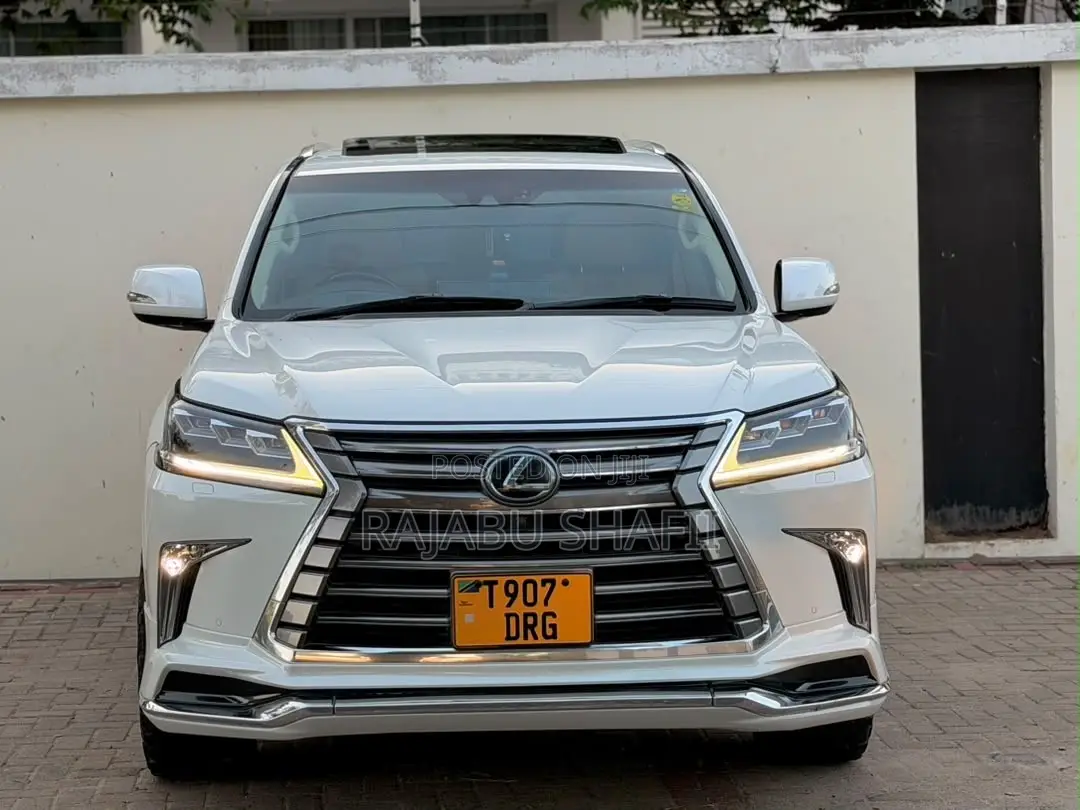 Lexus LS 2017 White