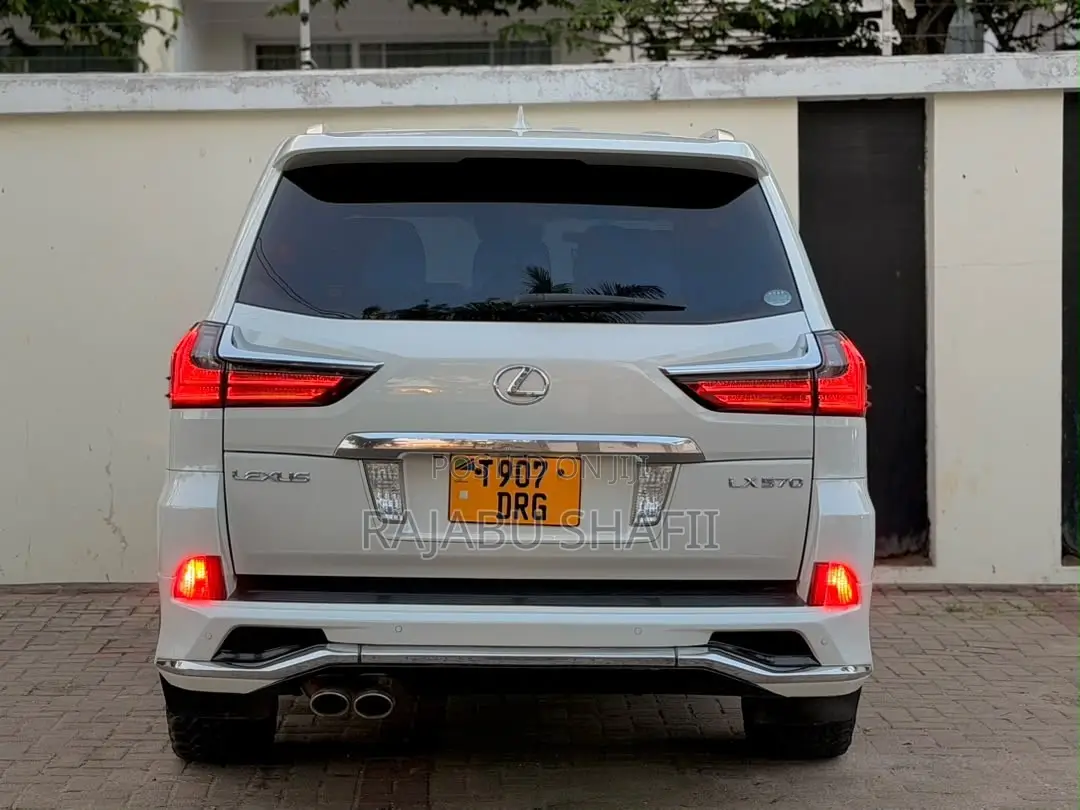 Lexus LS 2017 White