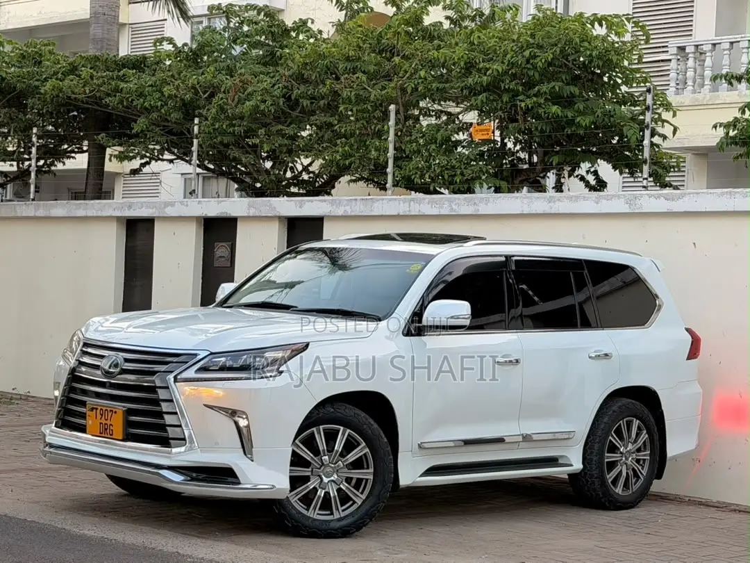 Lexus LS 2017 White