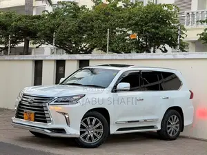 Lexus LS 2017 White