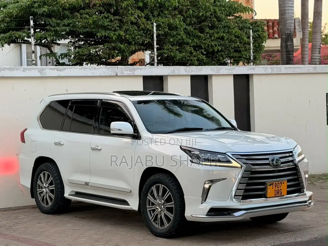 Lexus LS 2017 White
