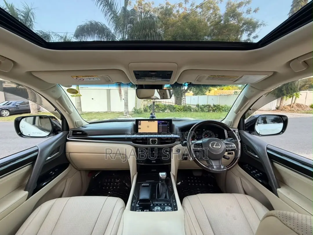 Lexus LS 2017 White
