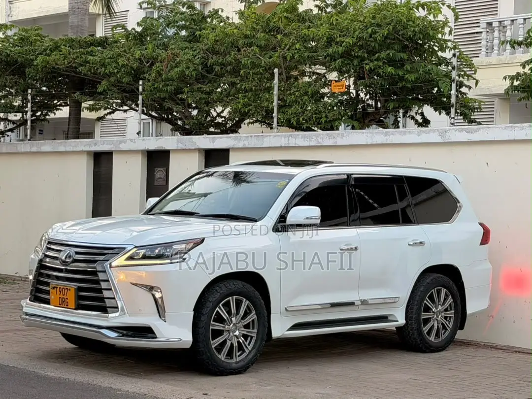 Lexus LS 2017 White