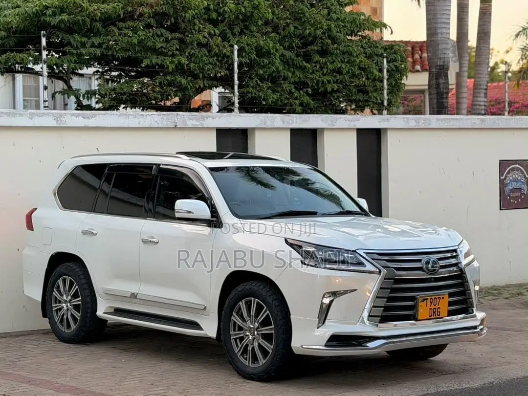 Lexus LS 2017 White