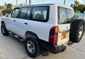 Nissan Patrol 3.0 TD GL 2006 White