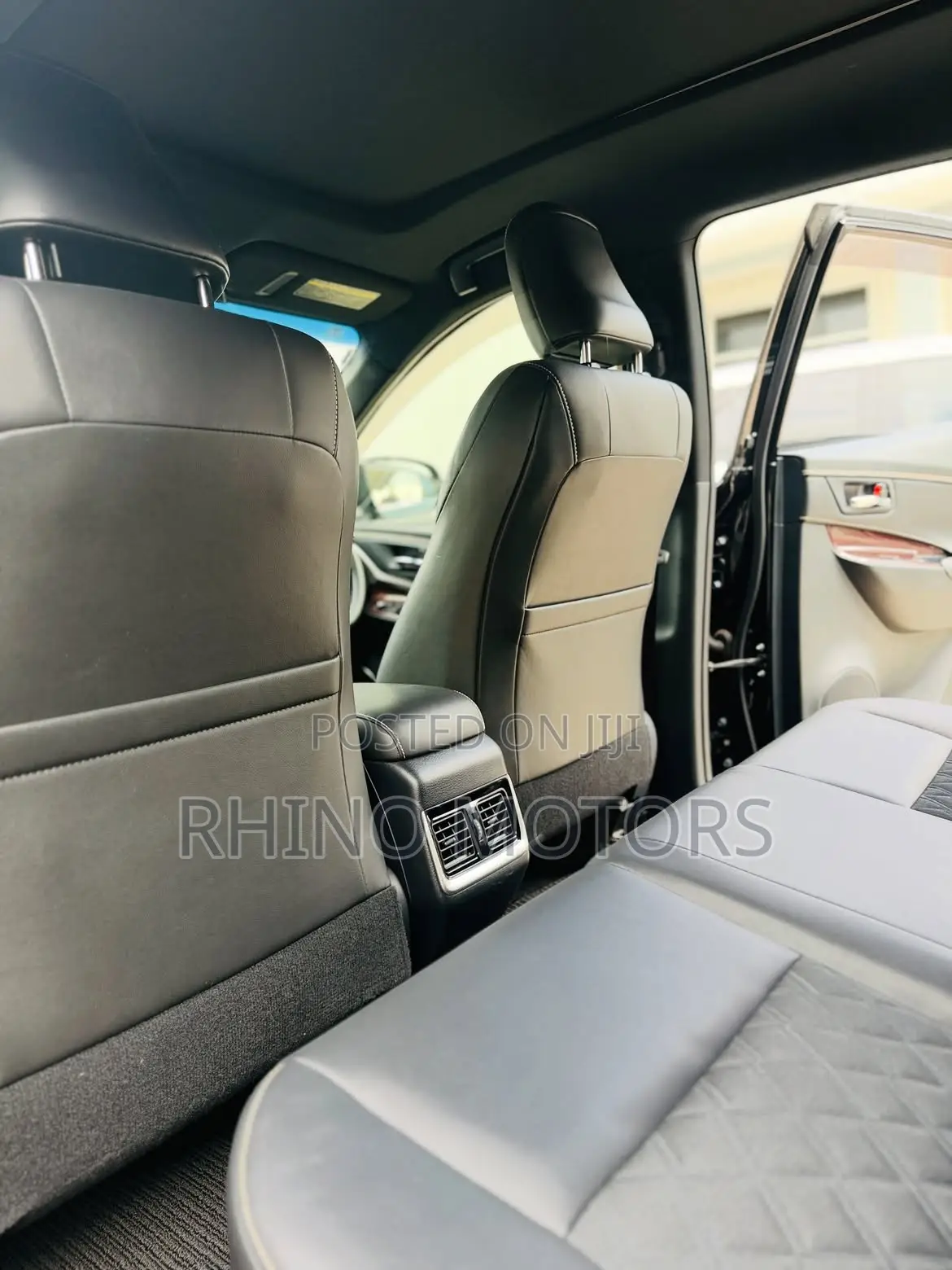 Toyota Harrier 2.0 4WD 2015 Black