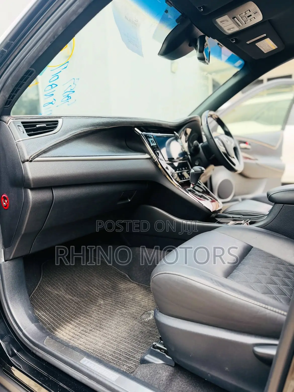 Toyota Harrier 2.0 4WD 2015 Black