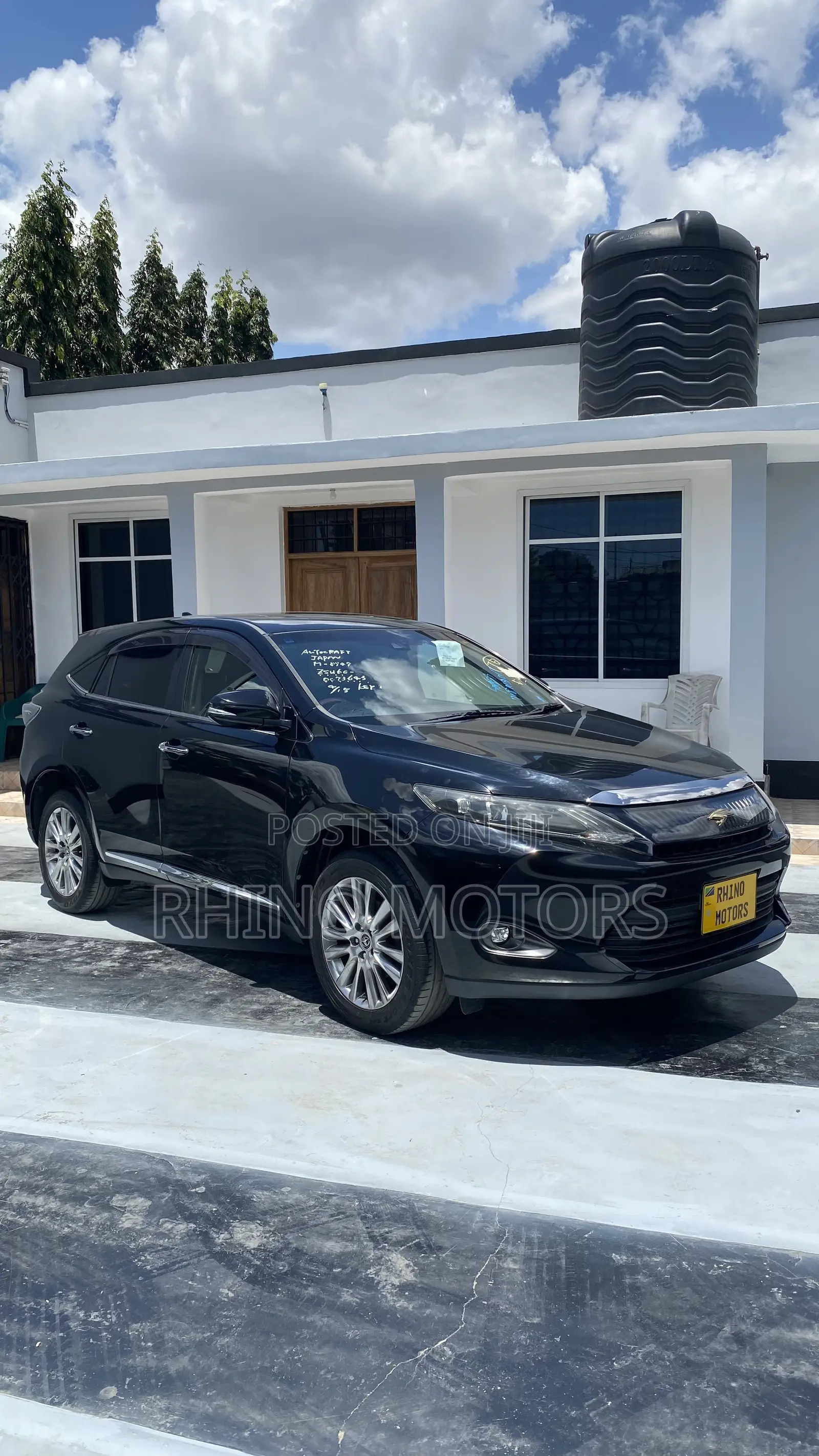 Toyota Harrier 2.0 4WD 2015 Black