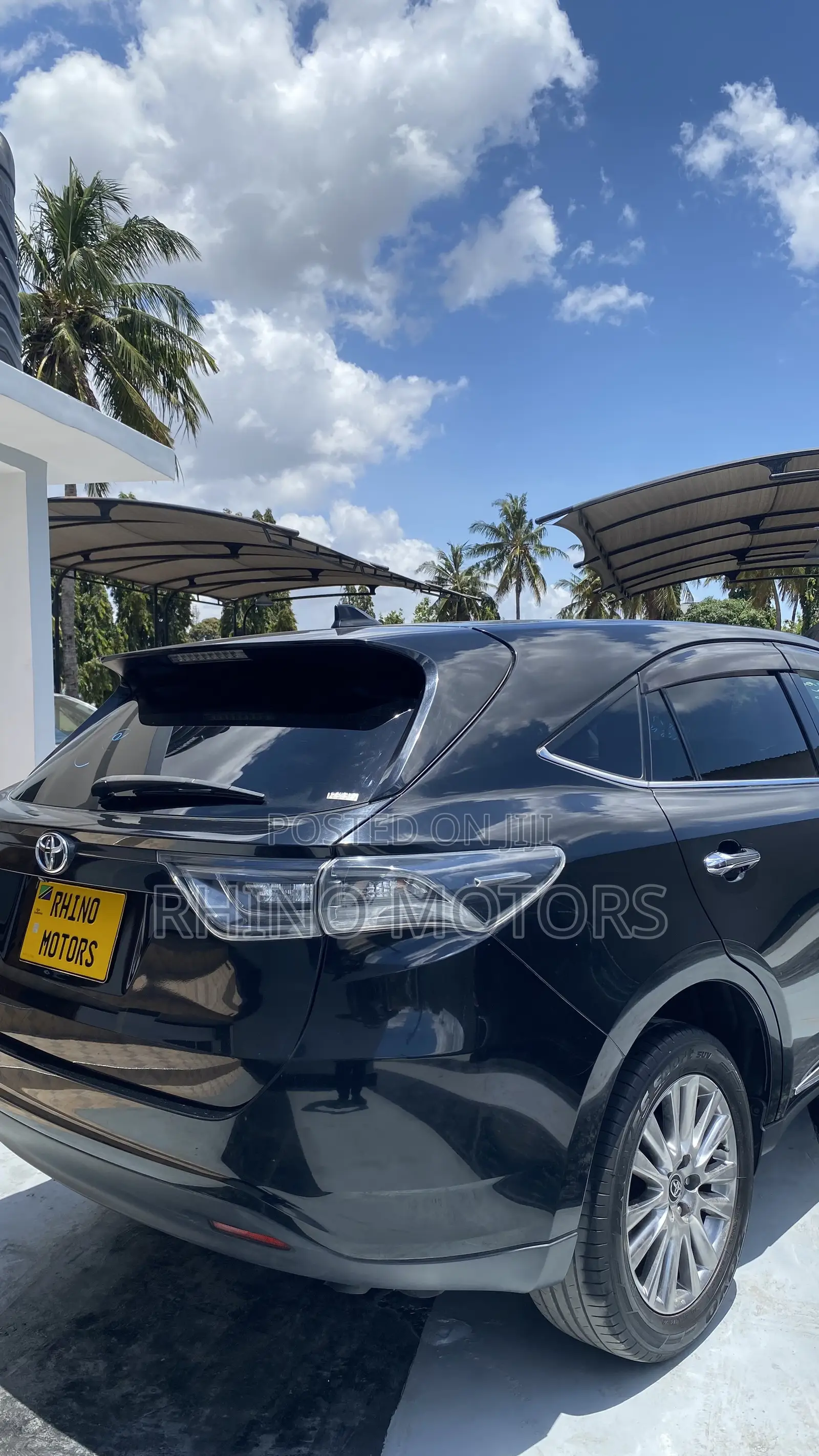 Toyota Harrier 2.0 4WD 2015 Black