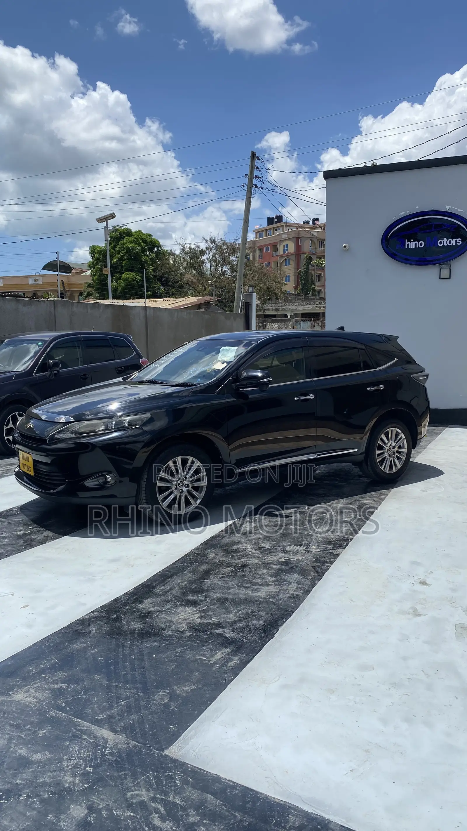 Toyota Harrier 2.0 4WD 2015 Black