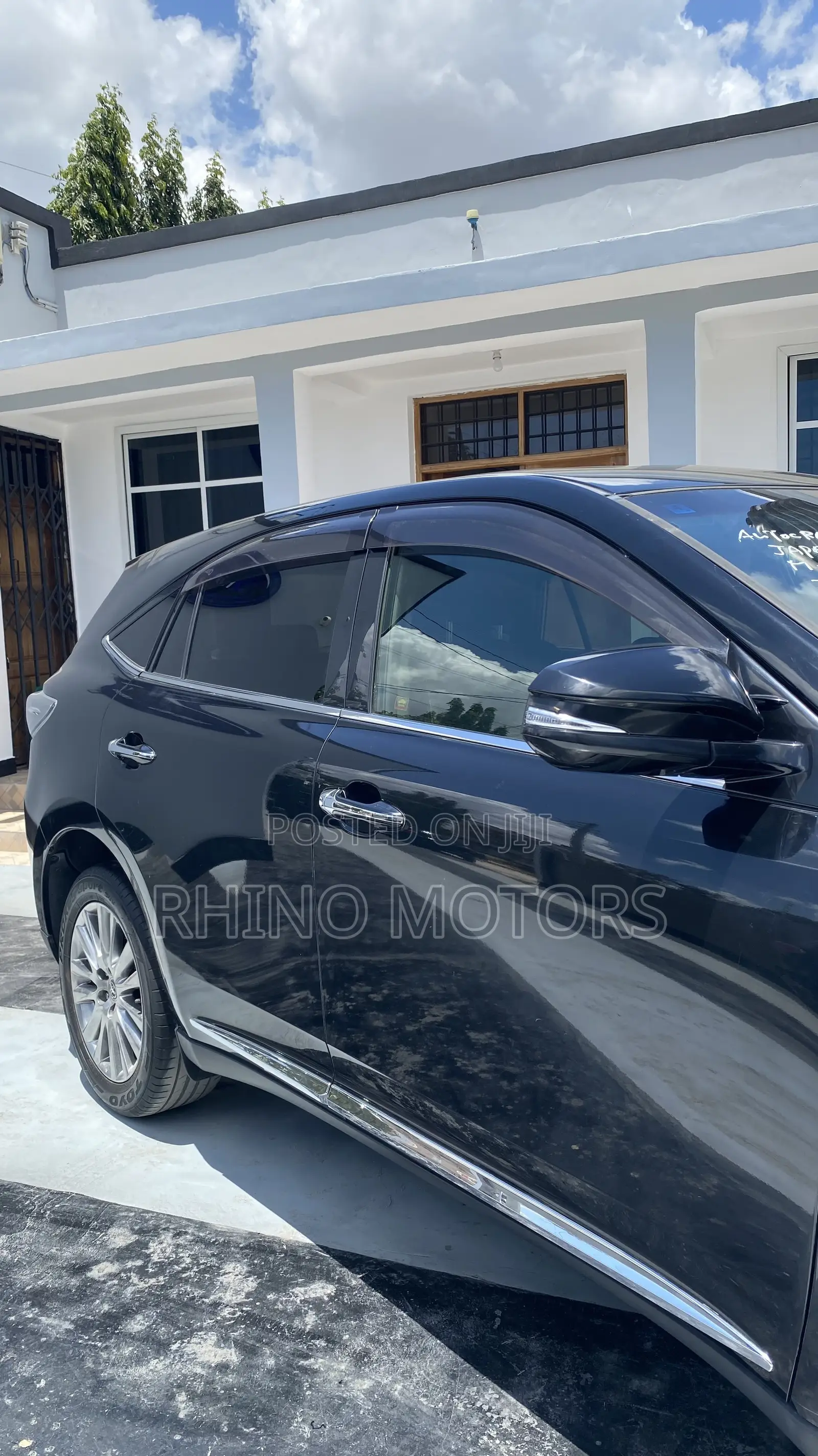 Toyota Harrier 2.0 4WD 2015 Black