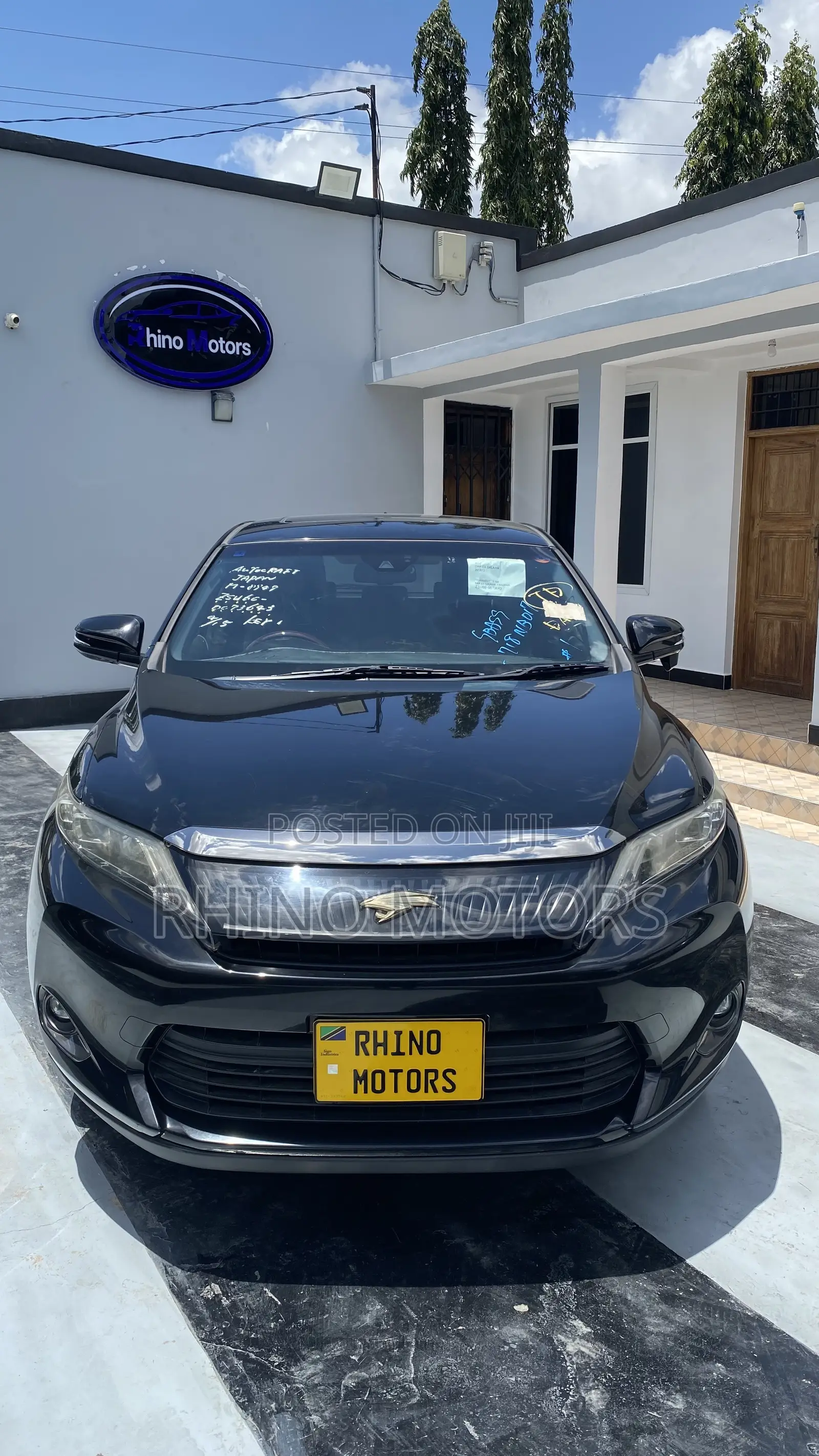 Toyota Harrier 2.0 4WD 2015 Black