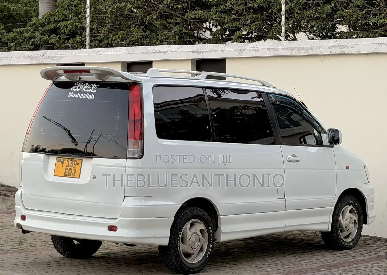 Toyota Noah 2.0 AWD (8 Seater) 2001 Pearl