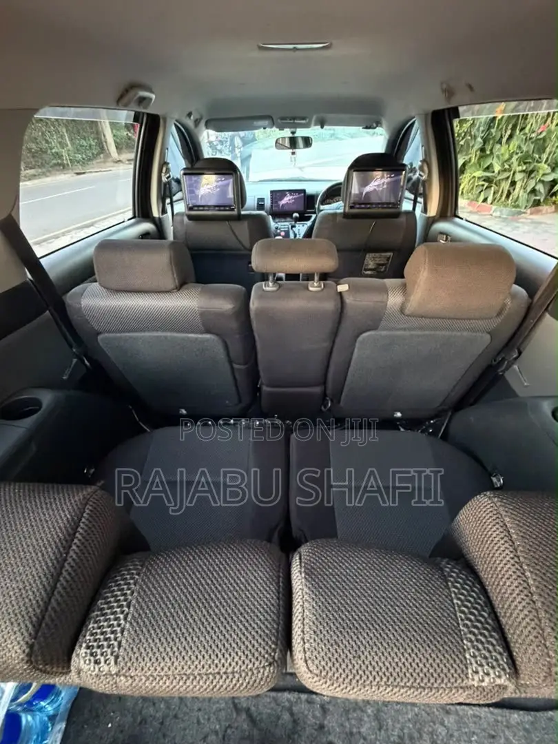 Toyota Wish 2005 Blue