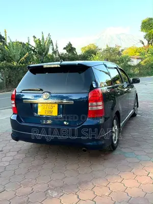 Toyota Wish 2005 Blue