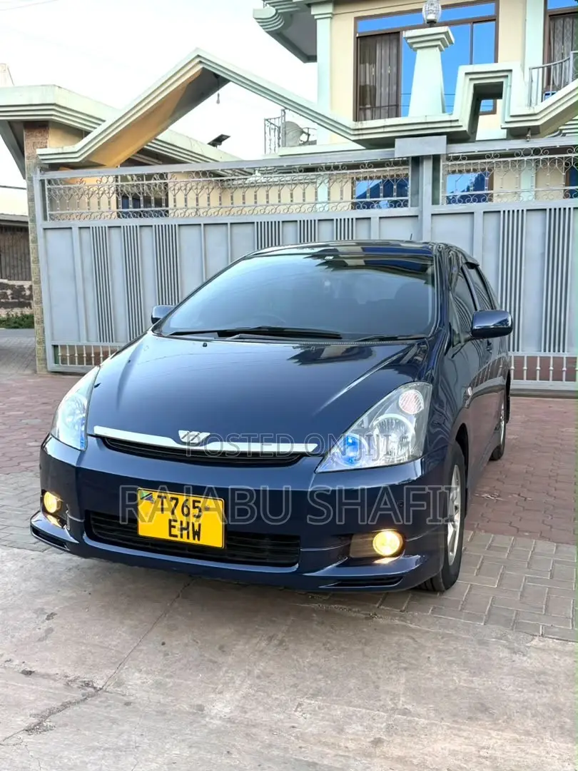 Toyota Wish 2005 Blue
