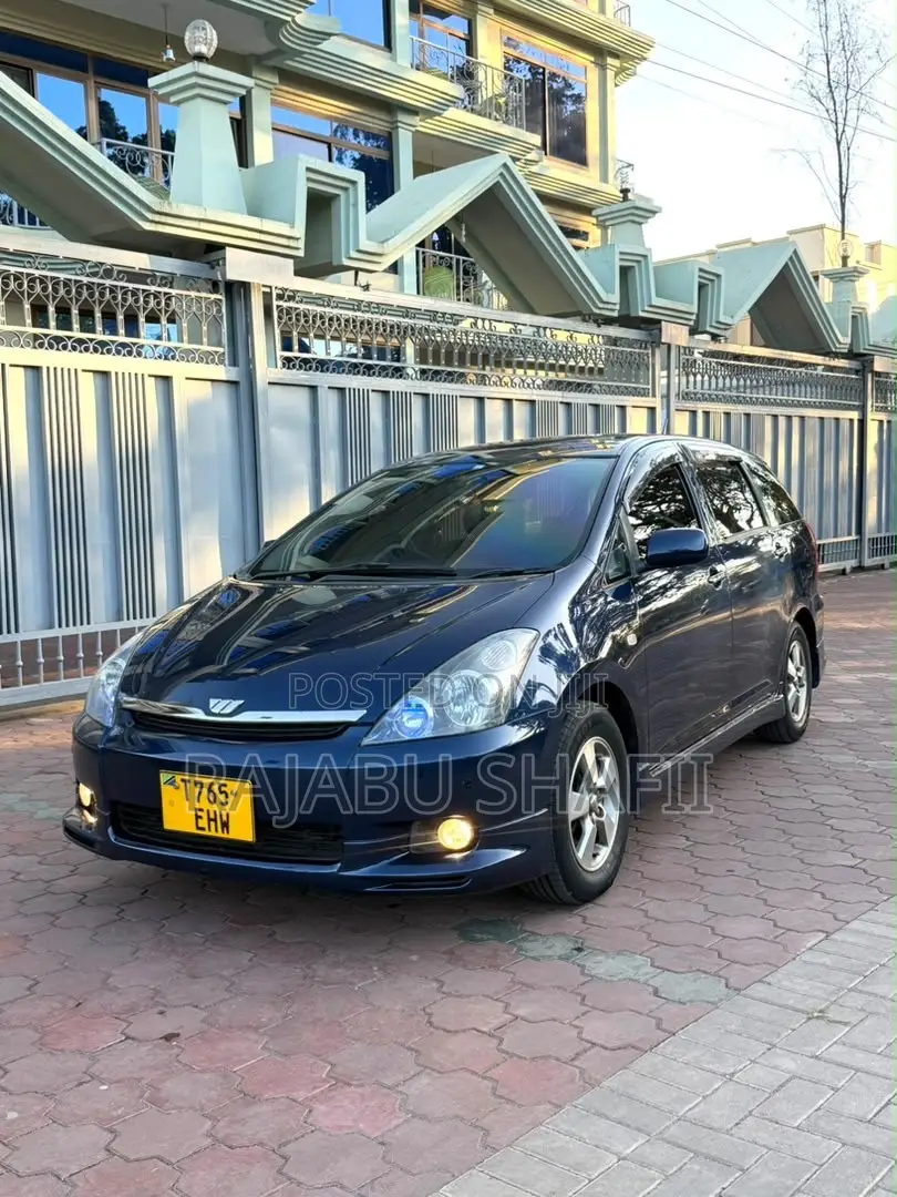 Toyota Wish 2005 Blue