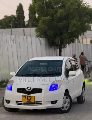 Toyota Vitz 2008 White