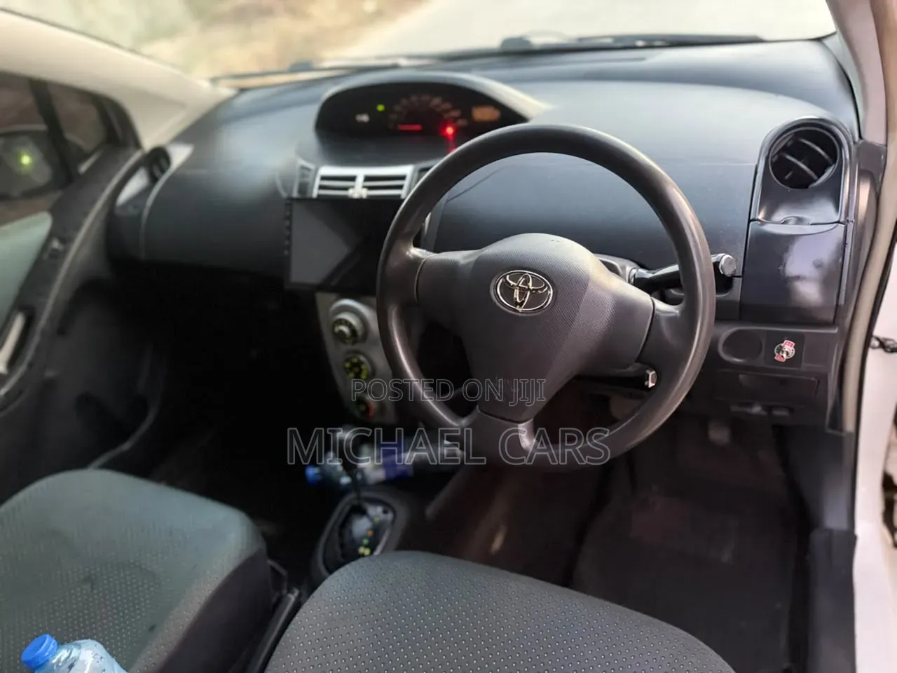 Toyota Vitz 2008 White